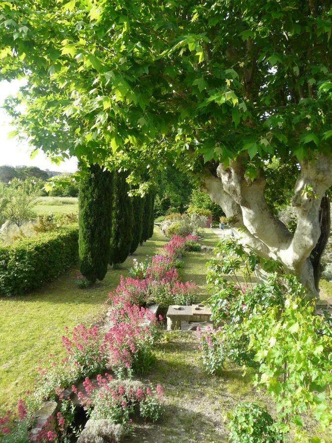 Bed and Breakfast La Capucine Lagnes Екстер'єр фото
